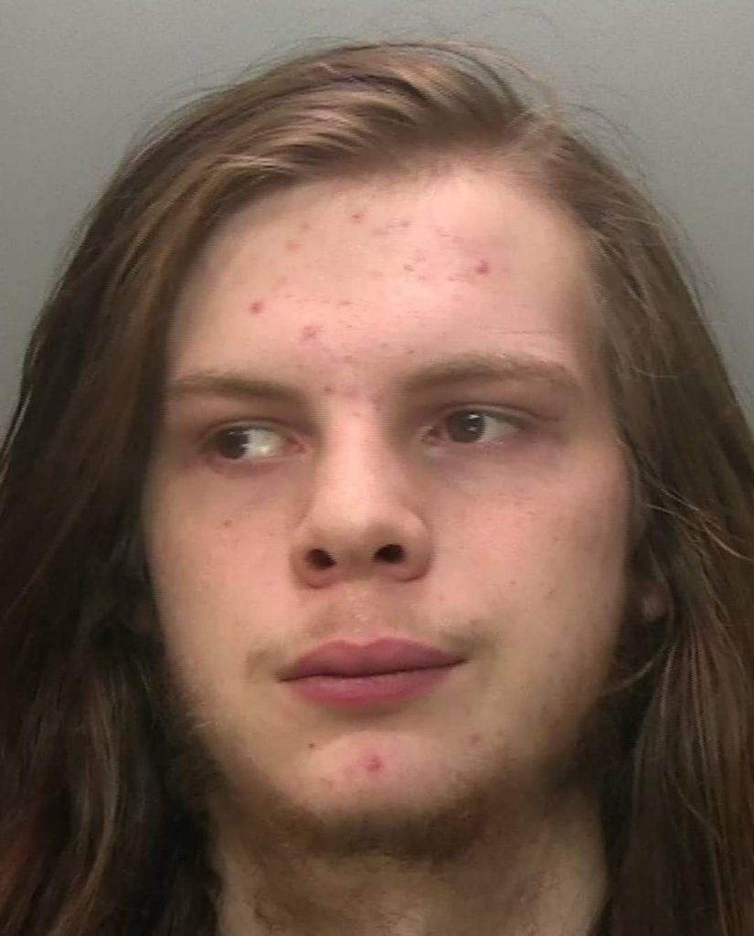 Teenage jailed for knife point robbery